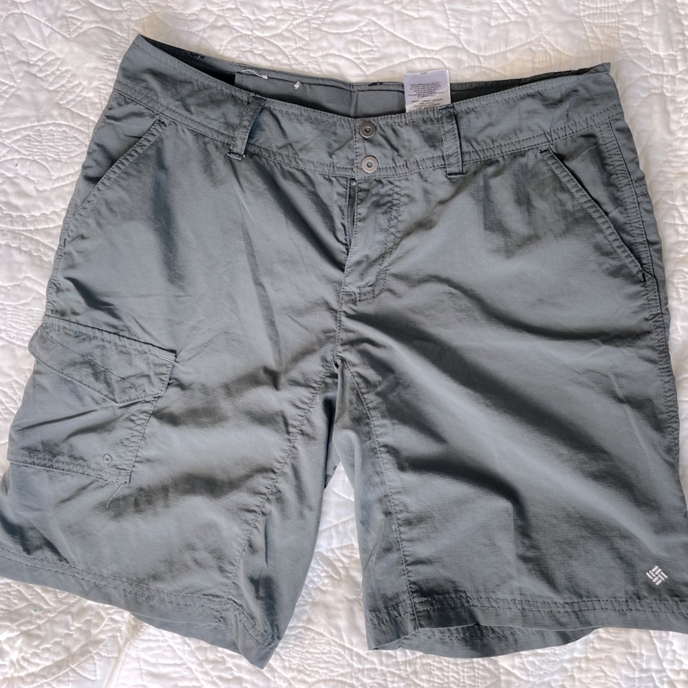 Women’s Columbia shorts